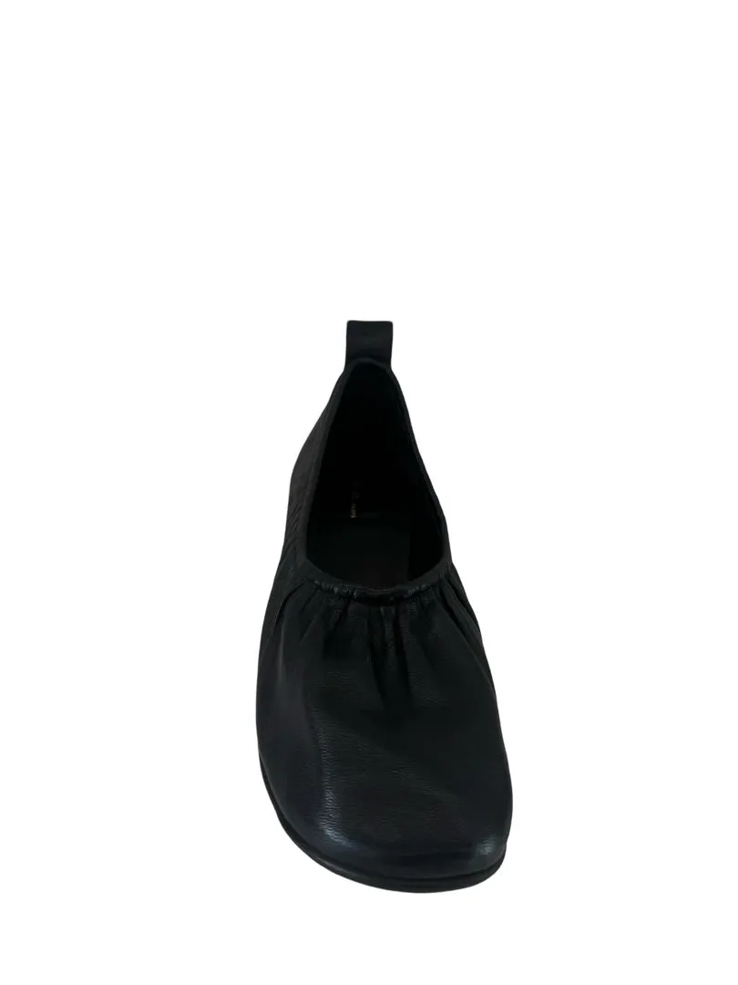 Celine Black Soft Leather Ballerina Heels. Size: 37