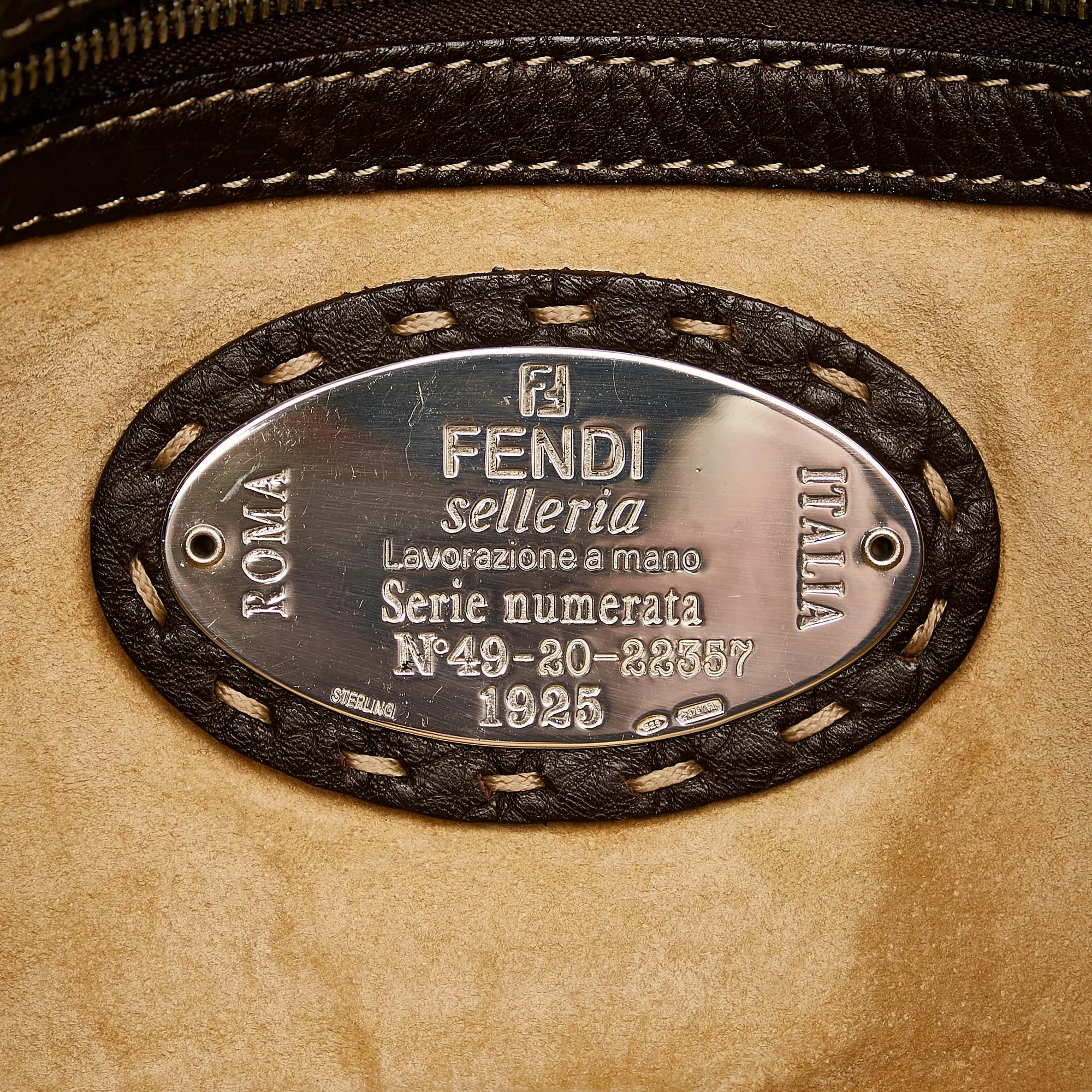 Fendi Selleria Leather Baguette (SHG-34890)
