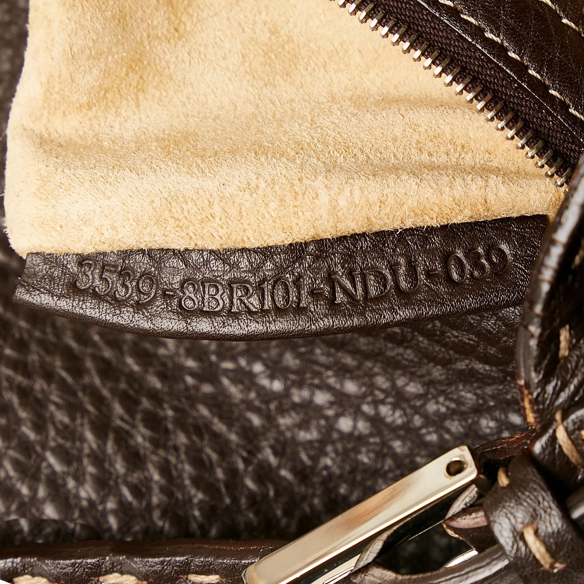 Fendi Selleria Leather Baguette (SHG-34890)