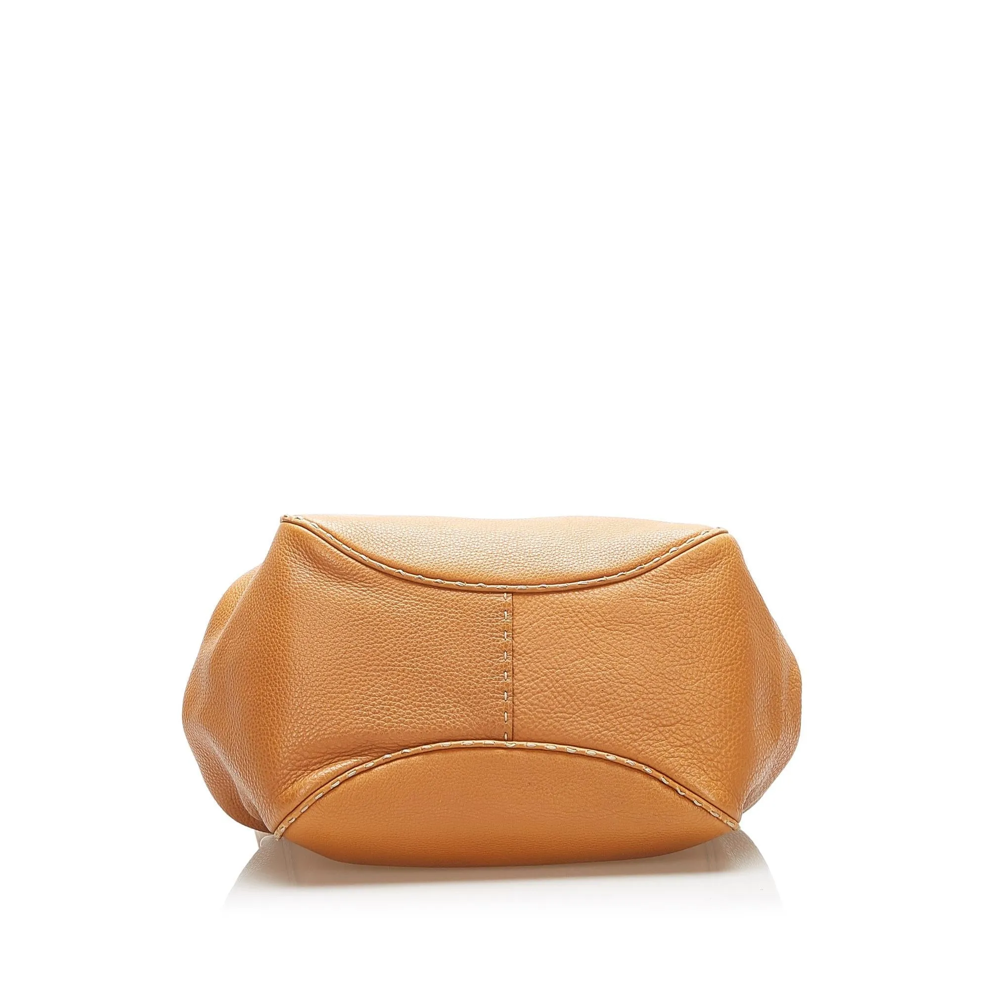 Fendi Selleria Leather Shoulder Bag (SHG-22347)