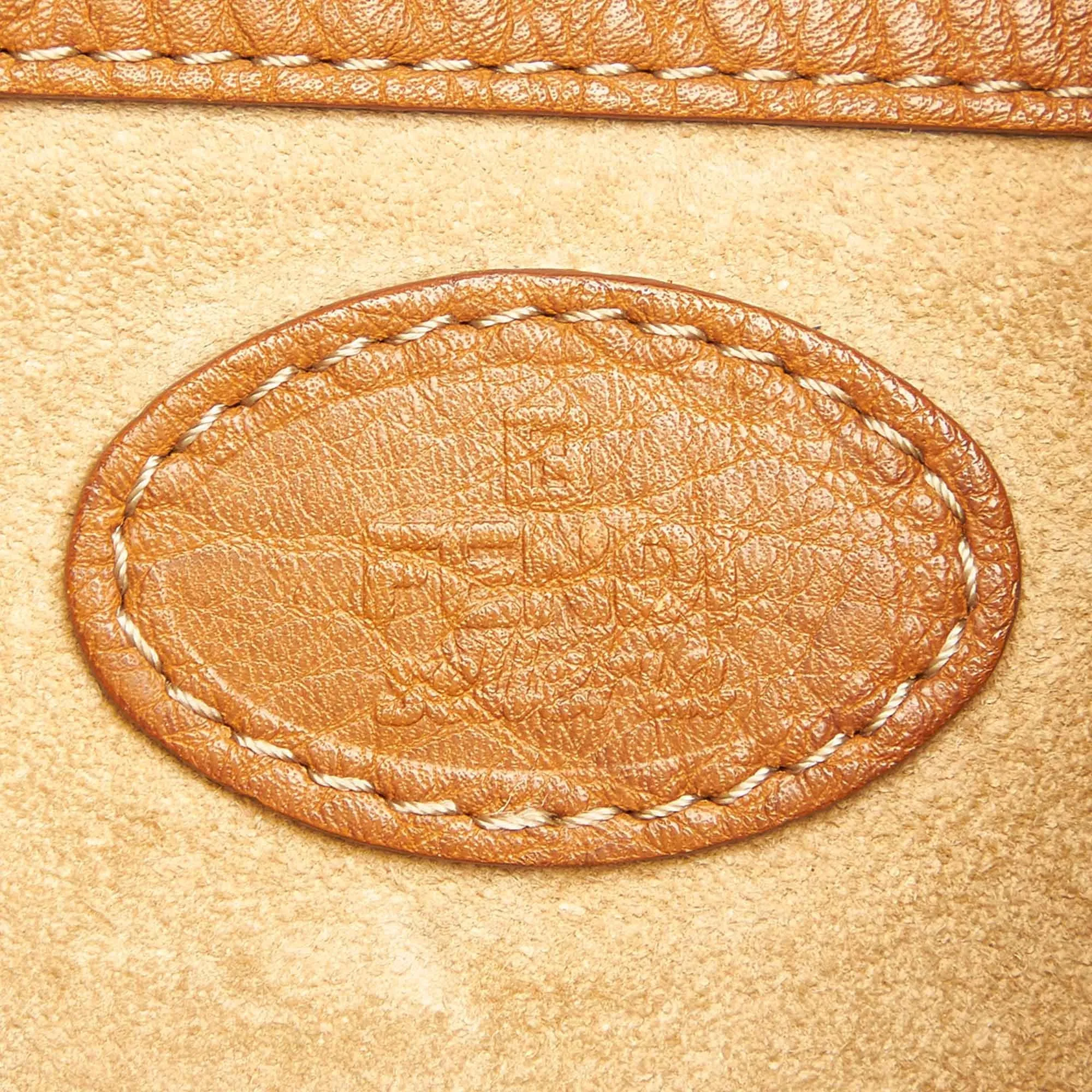 Fendi Selleria Leather Shoulder Bag (SHG-22347)