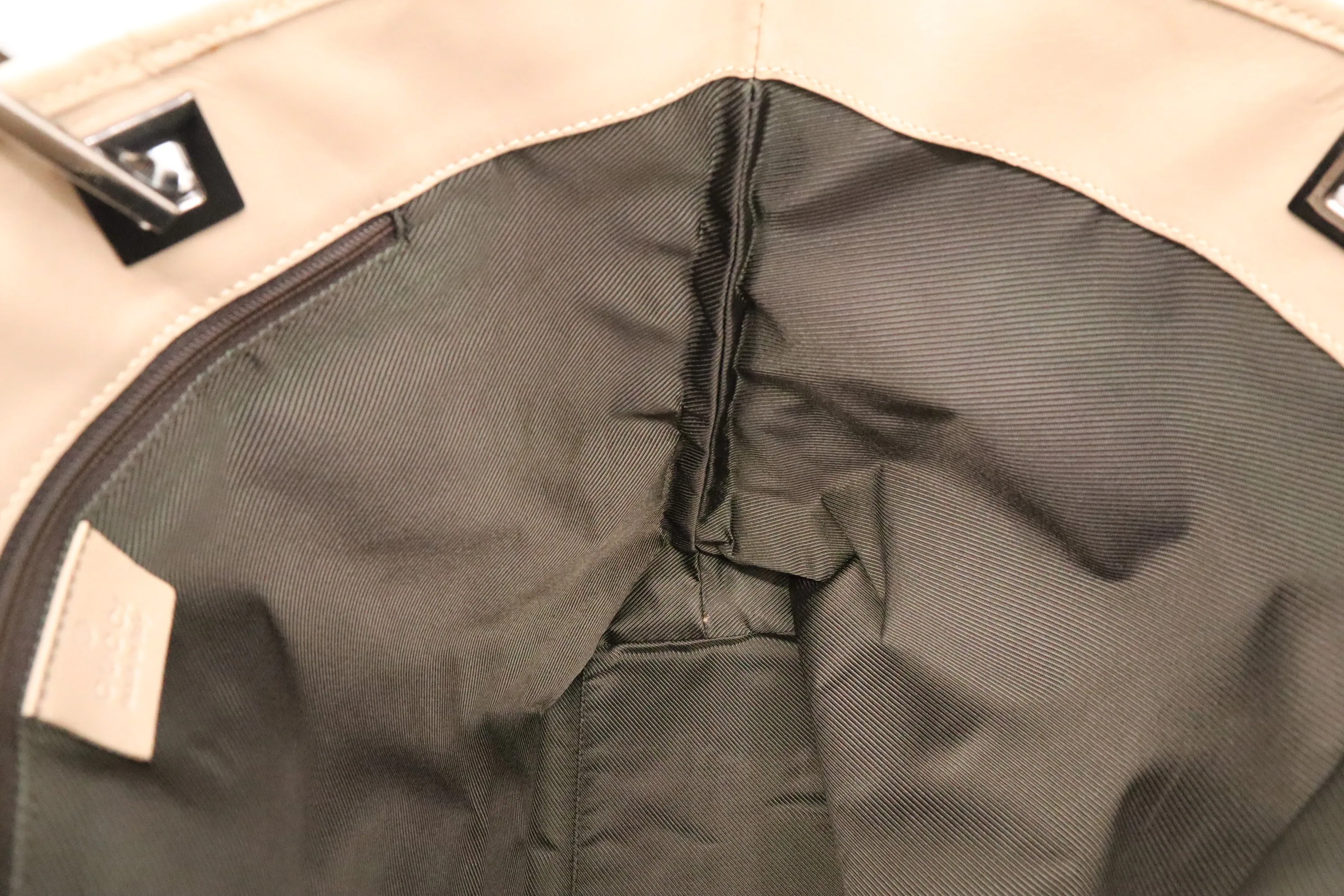 Gucci Tote Bag in GG Canvas