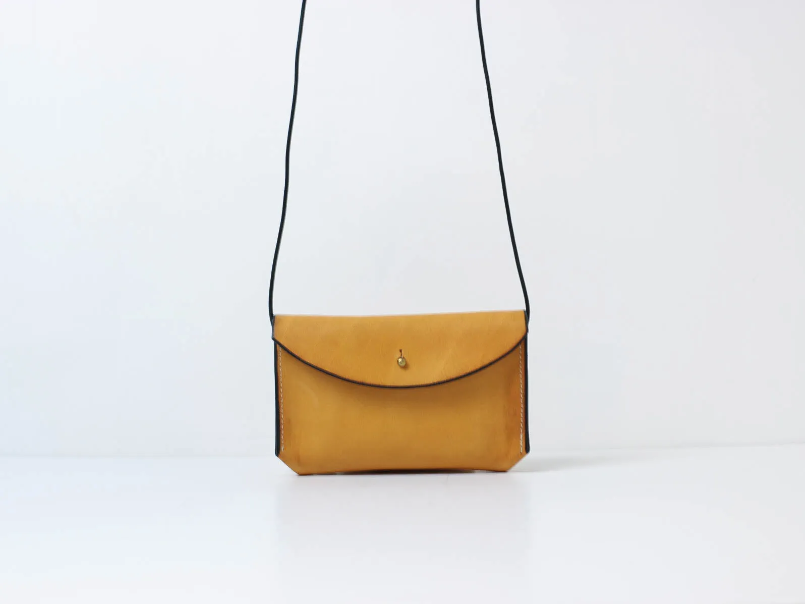 T.B.M - Leather Crossbody Pouch